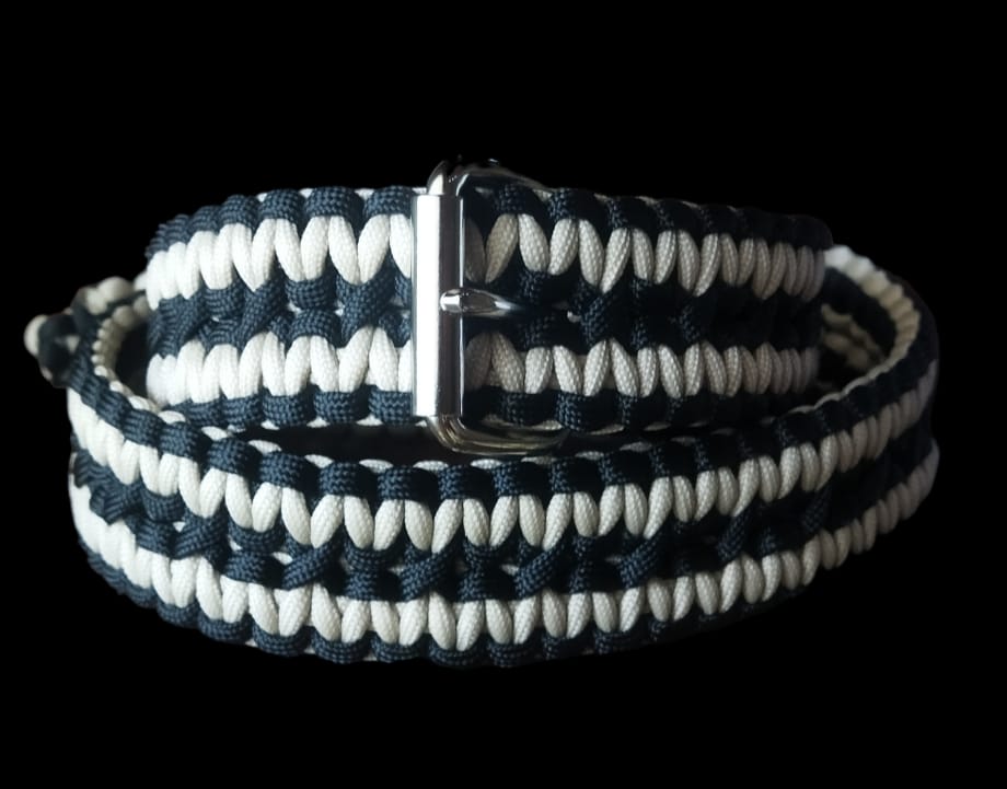 Paracord belt